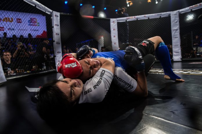 ‘ดู๋’ เฮ! ลูกชาย คว้าชัย แข่งชกมวย MMA สมัครเล่น