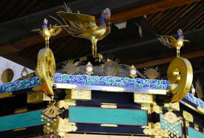 ญี่ปุ่นเร่งบูรณะ “พระราชบัลลังก์”