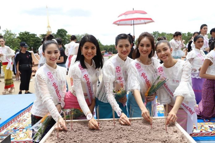 30สาวงาม "มิสไทยแลนด์เวิลด์2018" ขอพรหลวงปู่ทวด