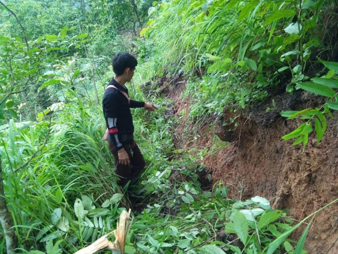 แผ่นดินทรุด