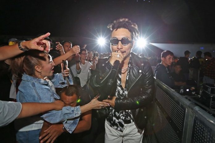 คอเพลง90 จัดเต็ม 90's NONSTOP CONCERT กรี๊ดลั่น บอสวศิน โผล่เซอร์ไพรส์