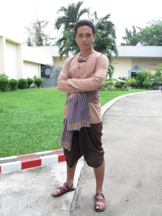 'อเล็กซ์' รับ มีคนคุย ไม่อยากให้โฟกัสว่าเป็นใคร เผย ให้ความสำคัญพ่อ-แม่ ก่อน