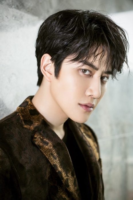  ไมค์ พิรัชต์ ฮอตจริง! คว้ารางวัลศิลปินต่างชาติยอดนิยมแห่งปี จากประเทศจีน