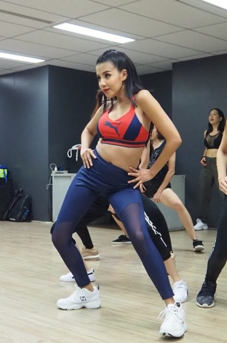 ตกใจ! "เอาไม่เสร็จ" เอ็มวีใหม่ 'ใบเตย อาร์สยาม' ล่อแหลม - หวาดเสียว