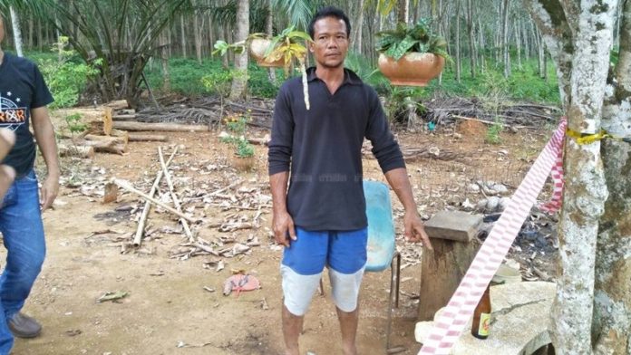 ตำรวจคุมตัวนายจารุ ชี้จุดเกิดเหตุทะเลาะกับภรรยา