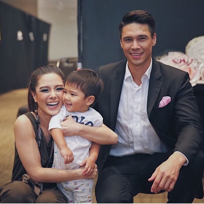 ลีเดีย โชว์หุ่นแซ่บ! เล่นหยอกล้อกับ น้องดีแลน ทำทะเลหัวหินเดือด