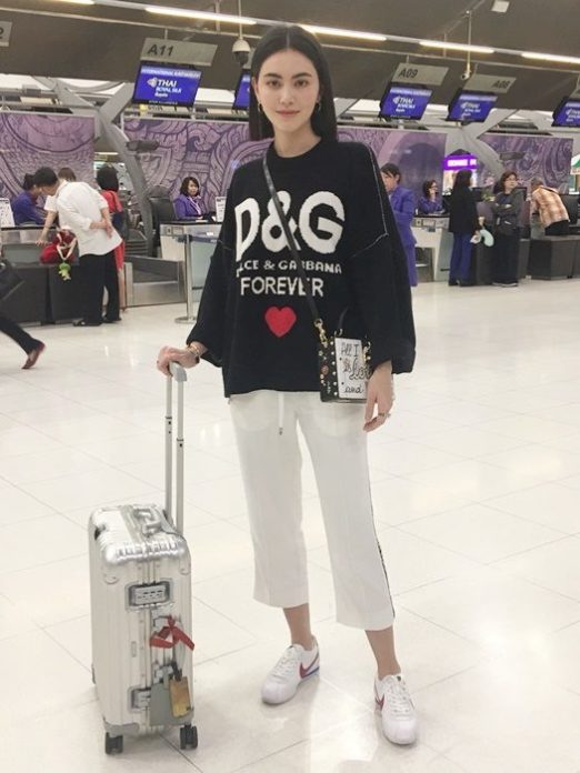ใหม่ ดาวิกา