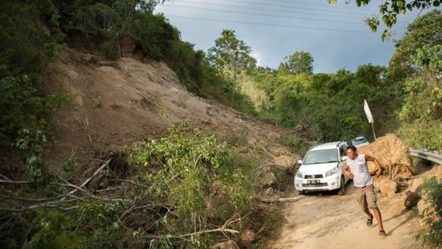 မိမိဆွေမျိုးတွေကို အပူတပြင်း လိုက်လံ ရှာဖွေသူ