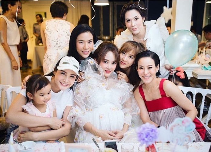 เป้ย ปานวาด ‘เป้ย’ครอบครัวสุขสันต์ จัดงานต้อนรับลูกสาว “น้องปราน-ปาลิน”