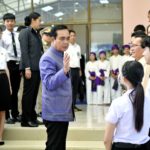 บิ๊กตู่ลุยเชียงราย ให้โอวาท นศ. - เดินตาม 'ยุทธศาสตร์ชาติ 20 ปี' แล้วจะมี 'อนาคต'