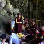 สาธุกระหึ่ม! เผยคลิปนาที 'ครูบาบุญชุ่ม' ออกจากถ้ำ หลังเข้าไปจำพรรษาปิดวาจา 3 เดือน