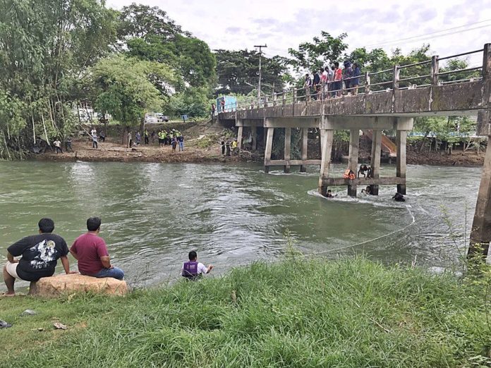 เรือล่องแก่งเพชรบุรีคว่ำ พยาบาลจมดับ 1
