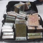 ล้อมจับระทึก แก๊งเฮโรอีนข้ามชาติ ซุกกระเป๋าเดินทาง มูลค่า 220 ล้าน!