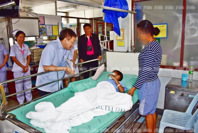 ประทัดลูกบอล ระเบิดใส่ ด.ช. 11 ขวบ นิ้วขาดพิการถาวร
