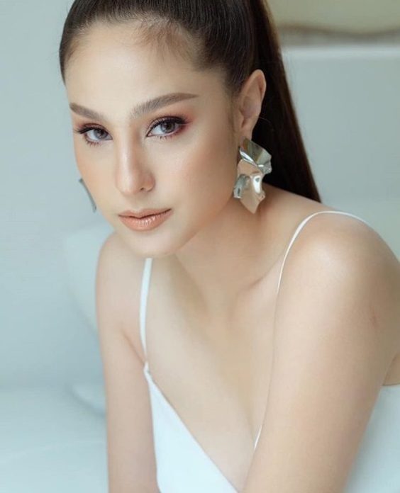 ขวัญ อุษามณี ขวัญ