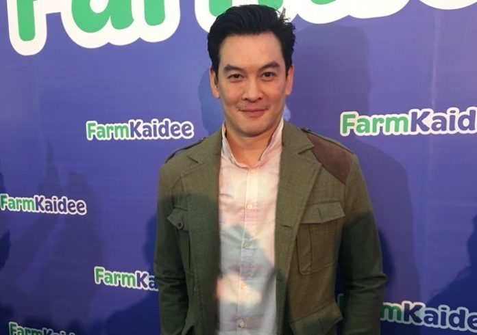 ชาคริต  รับหลง น้องโพธิ์ ลูกชาย ทำชีวิตเปลี่ยน แต่ยังสังสรรค์ได้