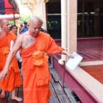 พศ.ลุย วัดดอกไม้ ตัดกุญแจ ค้นกุฏิเจ้าอาวาส  คลี่ปมถูกร้อง ยักยอกเงินวัด