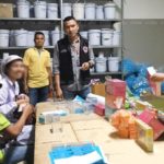 ปคบ. ผนึก อย. จับโรงงานผลิตเครื่องสำอางปลอม ส่งขายตลาดนัดทั่วปท.(คลิป)