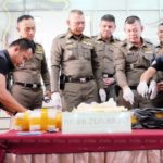 ‘บิ๊กอวบ’ แถลงจับใหญ่ ยาบ้าล้านเม็ด คนร้ายเผ่นจากตลาดไท ล่าจนมุมอยุธยา