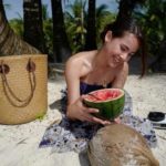 ญาญ่า อุรัสยา  ใส่บิกินี่ เซ็กซี่ ถึง เกาะกูด ยกแก๊งเพื่อนสาว เที่ยวทะเล ณเดชน์ ว่าไง(คลิป)