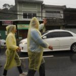 กำนันเทือก ไม่หวั่น! ลุยห่าฝนหาสมาชิก โอด เจอแต่คนขยี้ปม "ตระบัดสัตย์"