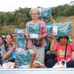มูลนิธิป่อเต็กตึ๊ง คลายหนาว แจกผ้าห่ม-ตรวจสุขภาพชาวแพร่