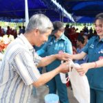 มูลนิธิป่อเต็กตึ๊ง คลายหนาว แจกผ้าห่ม-ตรวจสุขภาพชาวแพร่