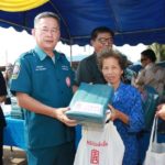 มูลนิธิป่อเต็กตึ๊ง คลายหนาว แจกผ้าห่ม-ตรวจสุขภาพชาวแพร่