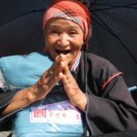 มูลนิธิป่อเต็กตึ๊ง เดินหน้าต่อเนื่อง แจกผ้าห่มคลายหนาวชาวเชียงใหม่