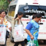 มูลนิธิป่อเต็กตึ๊ง แจกผ้าห่มกันหนาว ให้ชาวบ้านสุโขทัย