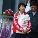 มูลนิธิป่อเต็กตึ๊ง ช่วยชาวเหนือ ลุยแจกผ้าห่มกันหนาวให้ชาวลำปาง