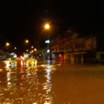 ฝนถล่มบางสะพานไม่หยุด ท่วมชุมชน รพ.เร่งย้ายผู้ป่วยหนีน้ำ