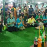 ยิ่งดึกยิ่งล้นวัด! ตาดี มีวาสนา พามีเงิน ทั่วทุกสารทิศแห่ขอโชคเจ้าแม่ตะเคียนทอง(คลิป)