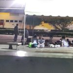ไม่สนลอยกระทง! พนักงานบริษัทนับพัน ปักหลักประท้วงโบนัส ฉุนนายจ้างเมิน
