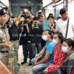 "บิ๊กโจ๊ก" นำทีมปิด เสือป่าพลาซ่า! จับต่างด้าว-สินค้าละเมิด มูลค่ากว่า 12 ล้าน