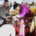 กราบแทบพระบาททูลลา "พระองค์โสม" คุณน้ำผึ้งโกนศีรษะออกบวช-สละเพศฆราวาส