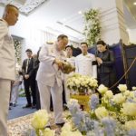 คิงเพาเวอร์ เปิดให้ร่วมแสดงความไว้อาลัย เจ้าสัววิชัย 5 วัน ของดพวงหรีด