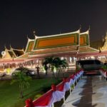 "ทูลกระหม่อม" ทรงลอยพระประทีป ณ ท่าราชวรดิฐ