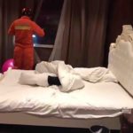 สาวอ้าง ถูกใช้งูพิษข่มขู่ บังคับมีเซ็กซ์ สุดท้ายกัดเจ้าของงูตายคาโรงแรม