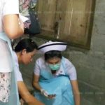 กล่อมระทึกหนุ่มฆ่าเมีย! กลัวตำรวจยิงจับลูกน้อย 2 คนเป็นตัวประกันขังในบ้าน