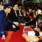 สมเด็จพระเจ้าอยู่หัว ทรงจักรยานเปิดงาน 'อุ่นไอรักฯ สายน้ำแห่งรัตนโกสินทร์' 9 ธ.ค.