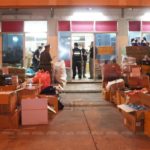บุกจับคาบ้าน3หัวโจก! โคตรแสบยัดเยียดส่งพัสดุเก็บปลายทาง 3 เดือนรวย15ล้าน