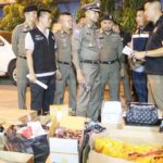 บุกจับคาบ้าน3หัวโจก! โคตรแสบยัดเยียดส่งพัสดุเก็บปลายทาง 3 เดือนรวย15ล้าน