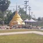 น้อง‘อีโต้อีสาน’ บวงสรวงวิญญาณกำนันทองดี ขอให้หักคอพรรคที่ชงเลื่อนเลือกตั้ง(คลิป)