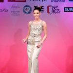 งดงาม! "นิโคลีน" อวดชุดไทยดุสิต-นุ่งตะเบงมาน เตรียมชิง "มิสเวิลด์2018"