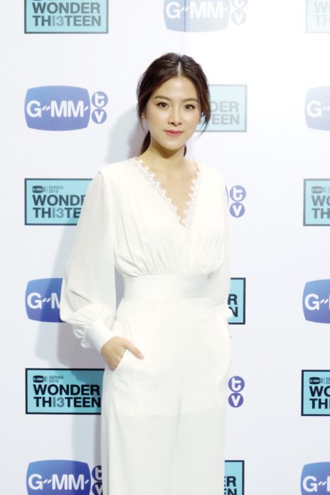 ‘ใบเฟิร์น’รับห่าง‘ท็อป’คุยกันเข้าใจสภาพจิตใจโอเค-ยืนยันไม่มีมือที่3