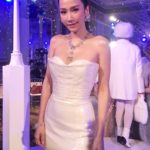 'อั้ม พัชราภา' ลุ้นสละโสดปลายปี หลังหมอดูทำนายดวง เผยรอมานานแล้ว!