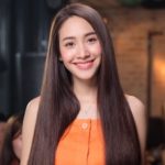 มิน-พีชญา โชว์หวาน จัดงานฉลอง 60 ปี คุณพ่อ - โดนถามเมื่อไหร่ออกเรือน 