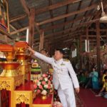 สถ.คลายหนาว! ‘อธิบดีเก่ง’ มอบเสื้อกันหนาวให้นร.บางระกำ