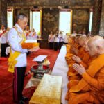 สมเด็จพระเจ้าอยู่หัว เสด็จฯ ถวายผ้าพระกฐิน ณ วัดบวรฯ-วัดมหาธาตุยุวราชรังสฤษดิ์